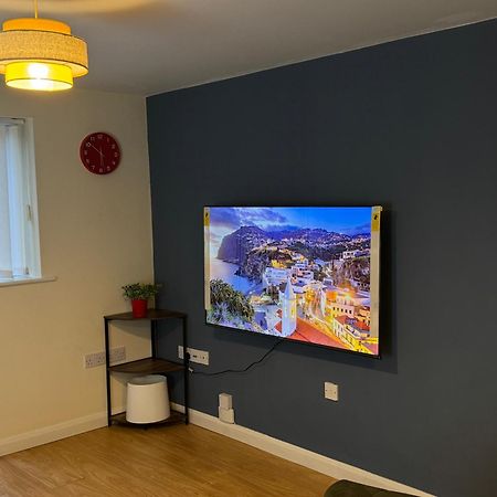The Vogue Stay, 3 Bedrooms, 2 Bathrooms, Ideal For Jr & Oxford Hospitals, Free Carpark, Conveniently Located For Ring Road Access, 2 Miles From Oxford City Centre Easy Car & Bus Route Ngoại thất bức ảnh